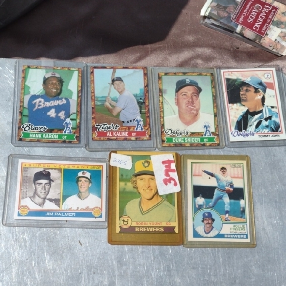 Vintage Baseball Card Collection - Assorted Colors